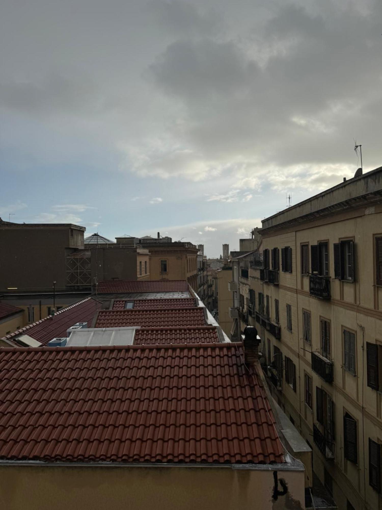 Fl Apartments Nel Corso Cagliari Esterno foto