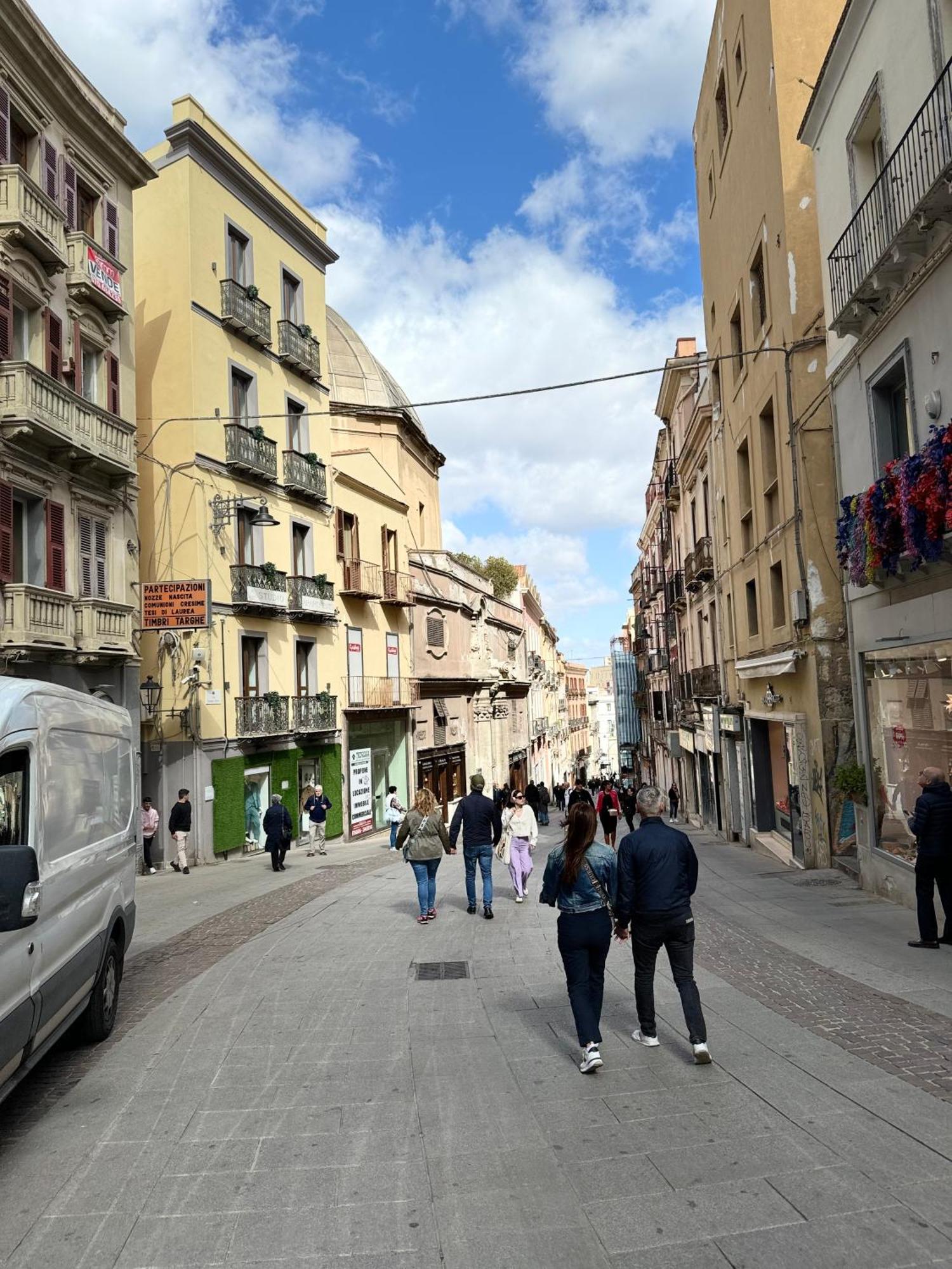 Fl Apartments Nel Corso Cagliari Esterno foto