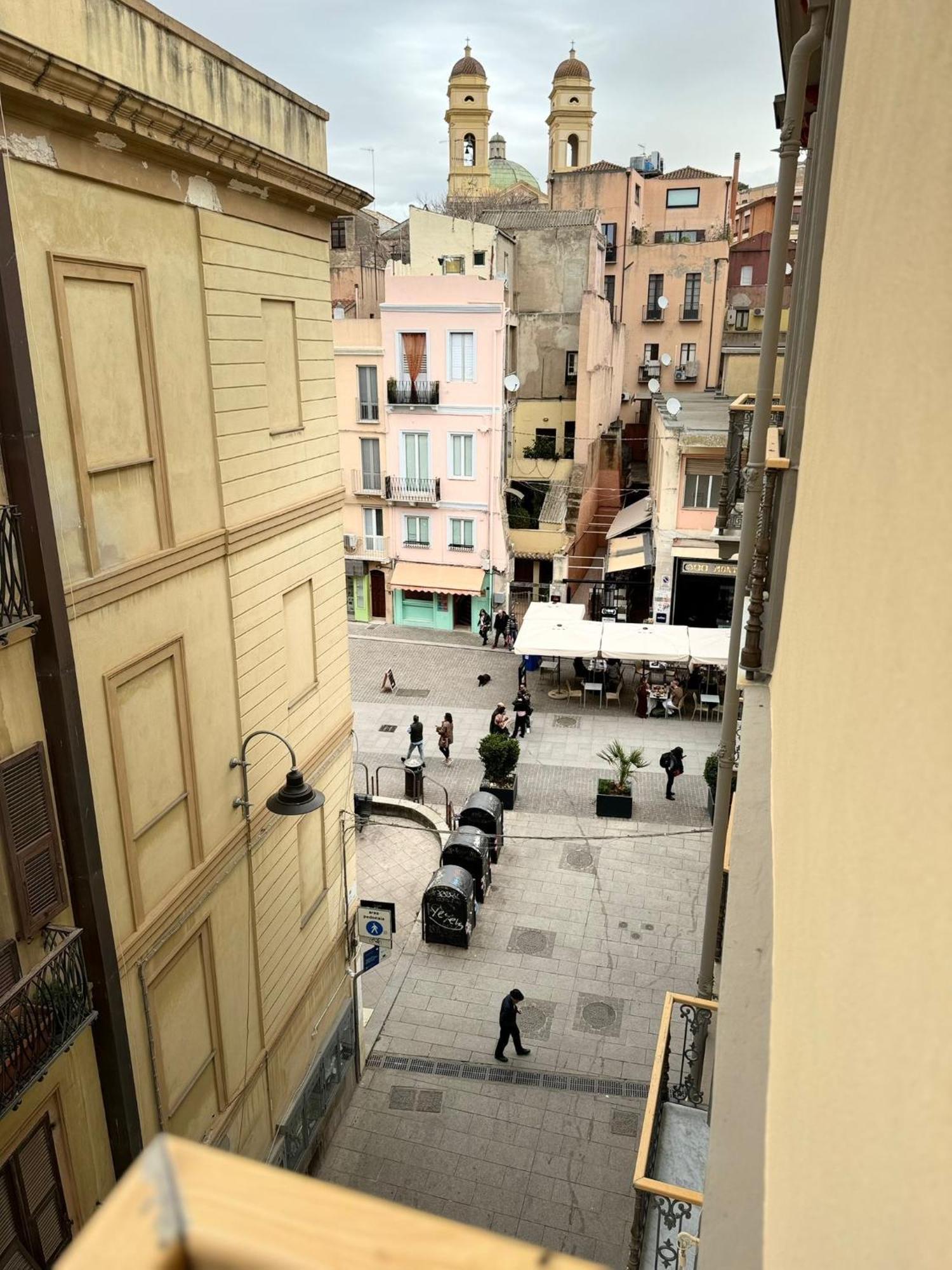 Fl Apartments Nel Corso Cagliari Esterno foto